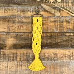 Makramee Schlüsselanhänger *gelb*