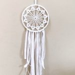 Makramee-Traumfaenger-Ring-Wandbehang-Wohndeko-Wanddeko-Boho-handgemachtes-Unikat-weiss-Stern-Geschenkidee