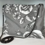 handgemachte-Handtasche-Unikat-Stoff-grau-weiss-Blumenmuster-petrol-kette-schwarz-Handtaschenhenkel